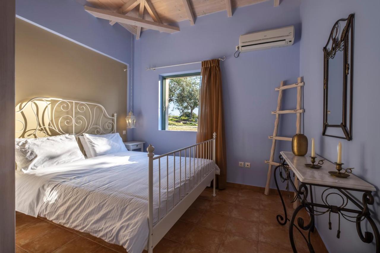 Chamaloni Cottages Finikounta Bagian luar foto