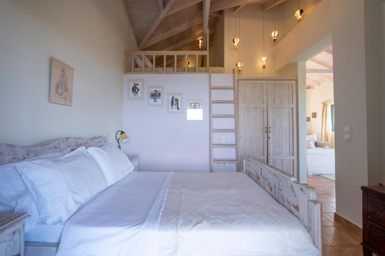 Chamaloni Cottages Finikounta Bagian luar foto