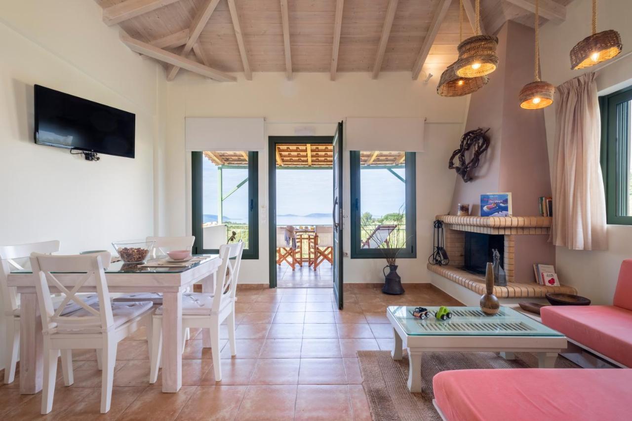 Chamaloni Cottages Finikounta Bagian luar foto