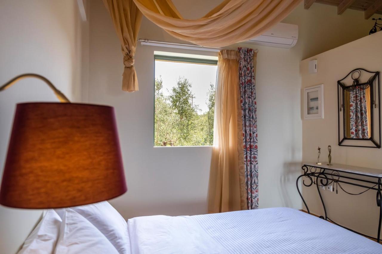 Chamaloni Cottages Finikounta Bagian luar foto