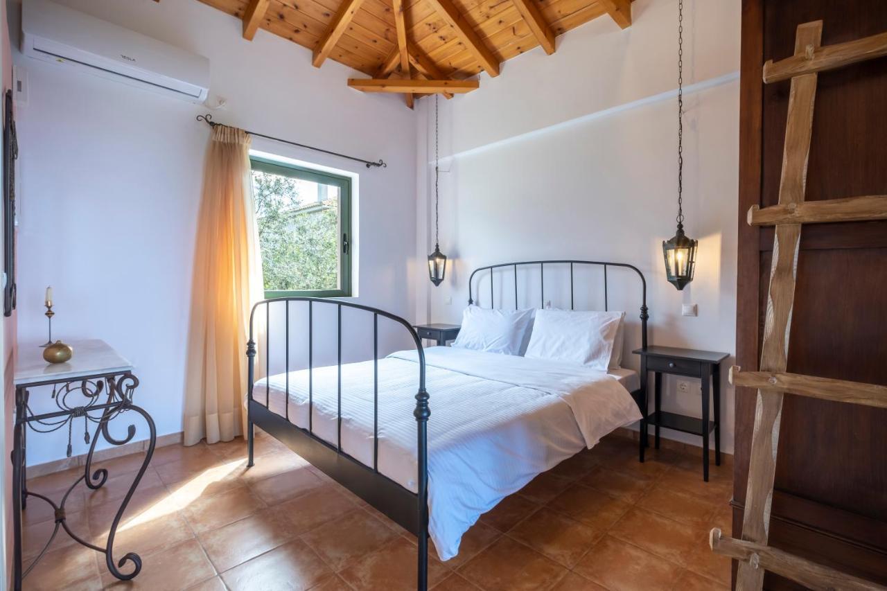 Chamaloni Cottages Finikounta Bagian luar foto